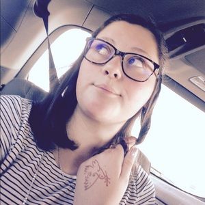 Meet your Posher, Ellie